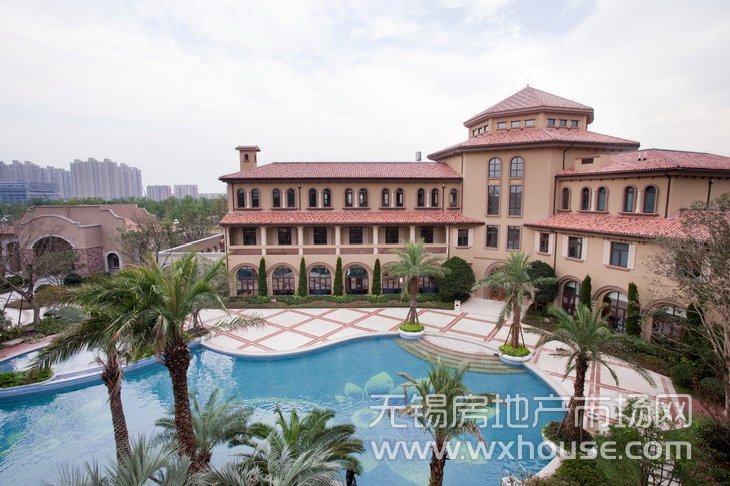 样板示范区      