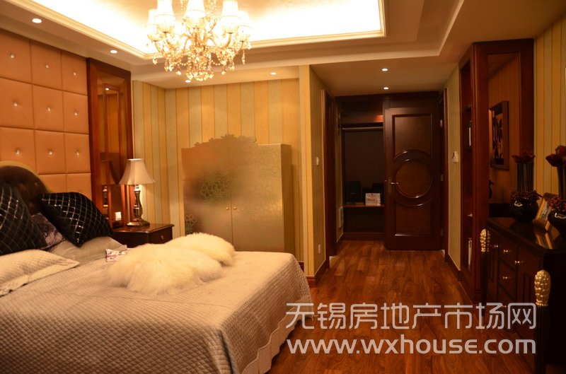 户型270平米欧式样板房：卧室      