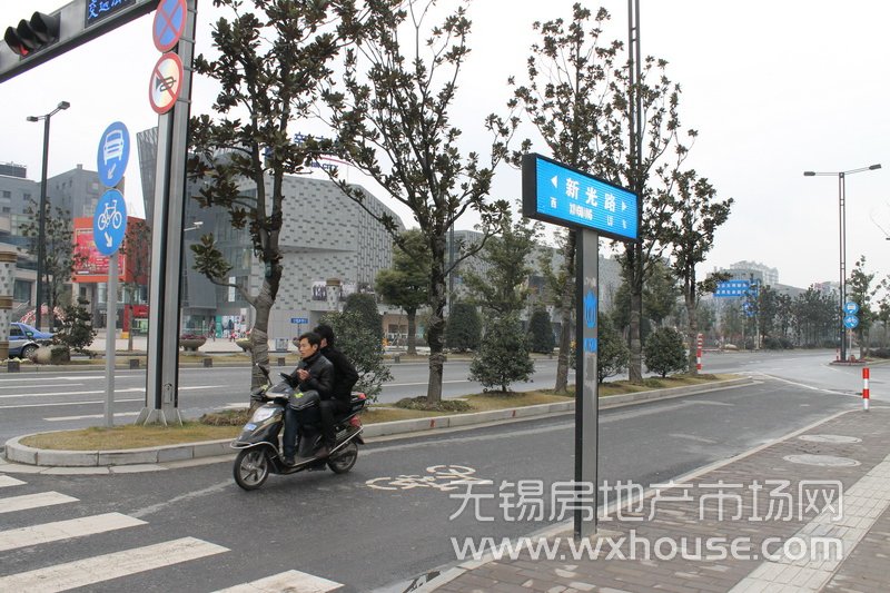 周边道路      