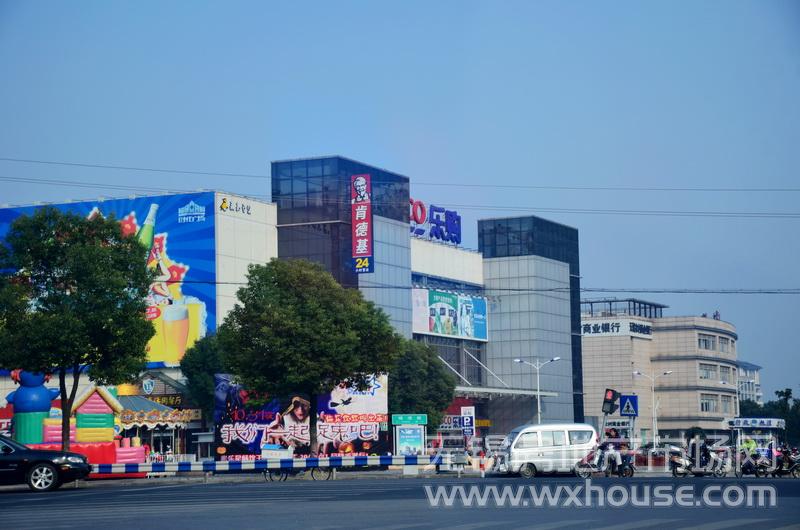 周边配套：乐购超市      