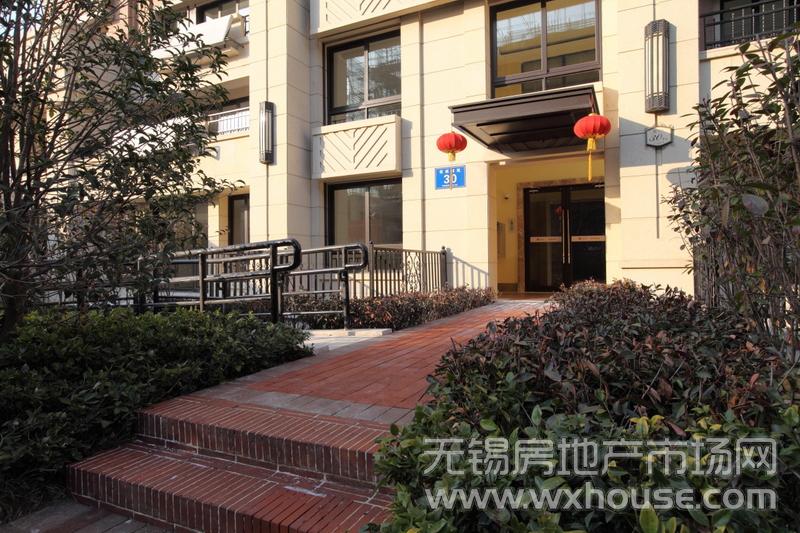 项目现房大门      
