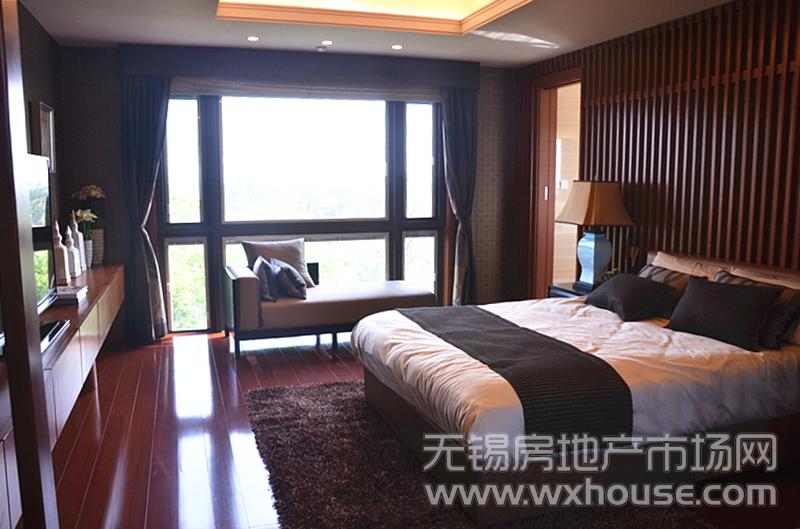 裕沁湖畔庭441㎡别墅样板间——主卧套间      