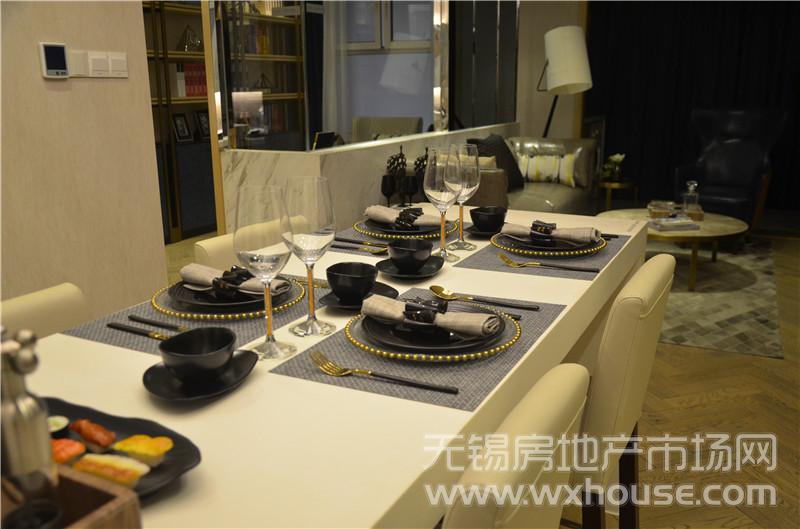 89㎡ 样板间 餐客厅      