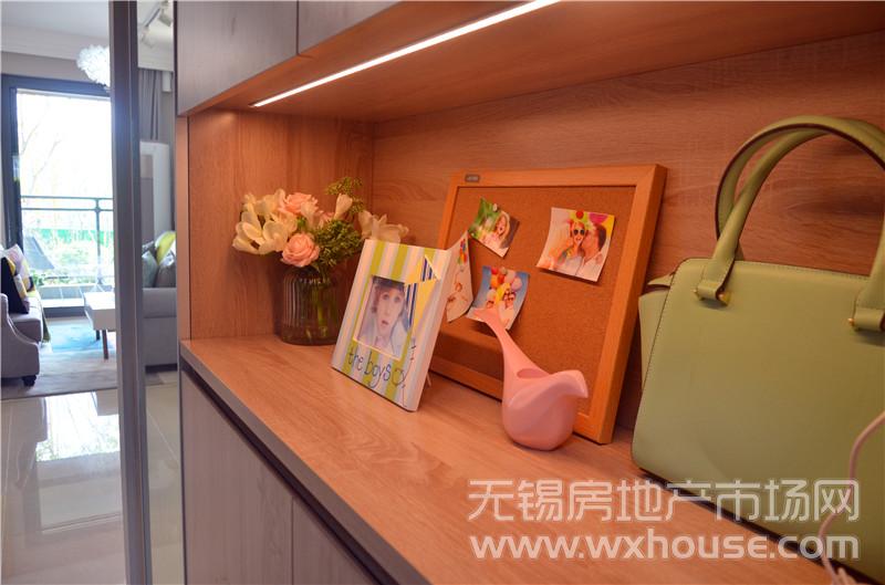 89㎡A户型样板间玄关      