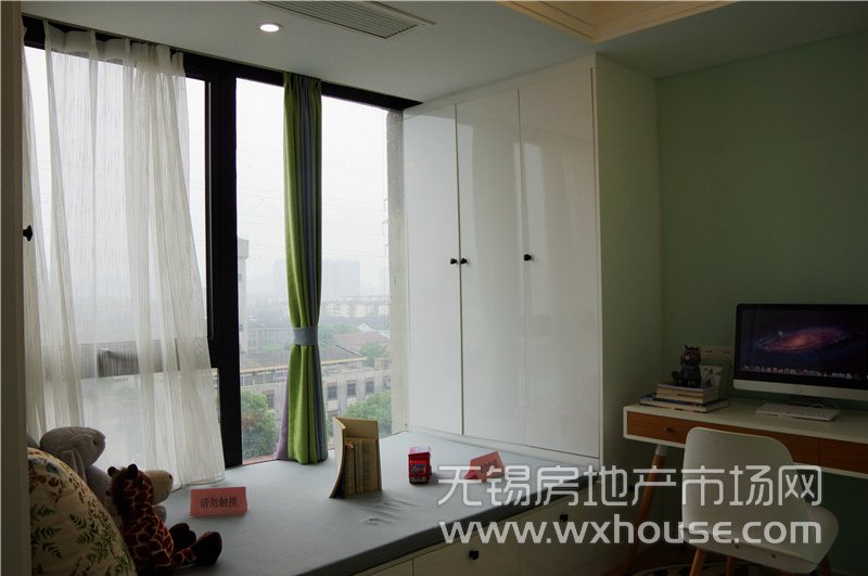约74㎡A1户型样板房书房
