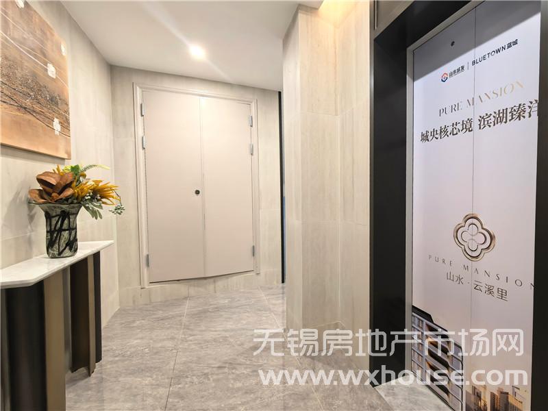 145㎡户型样板间电梯厅