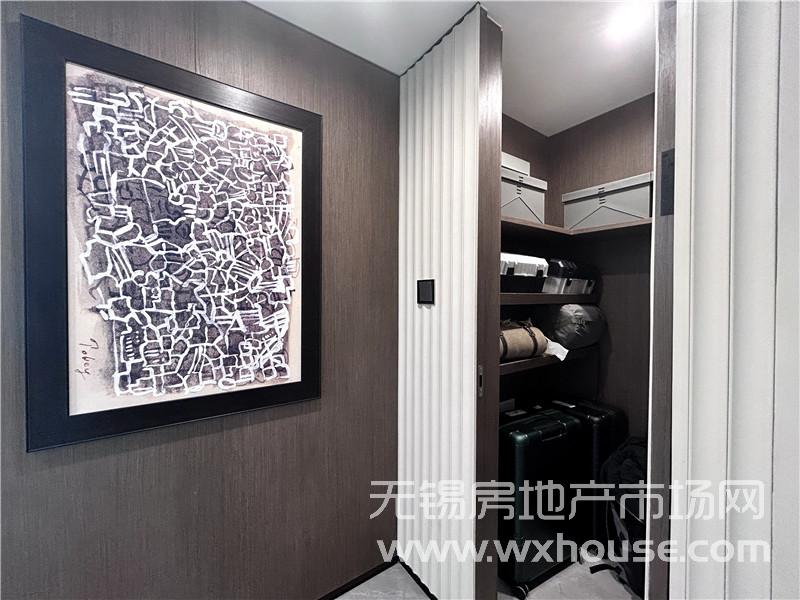 114㎡户型样板间玄关储物间